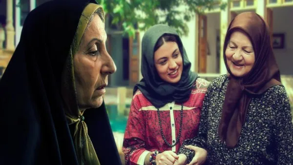 الفيلم الايراني ( تقبيل وجه القمر ) مدبلج
